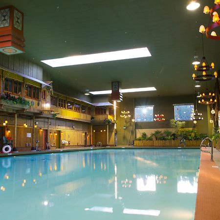 Mcmenamins Anderson School Hotel Bothell Exterior photo