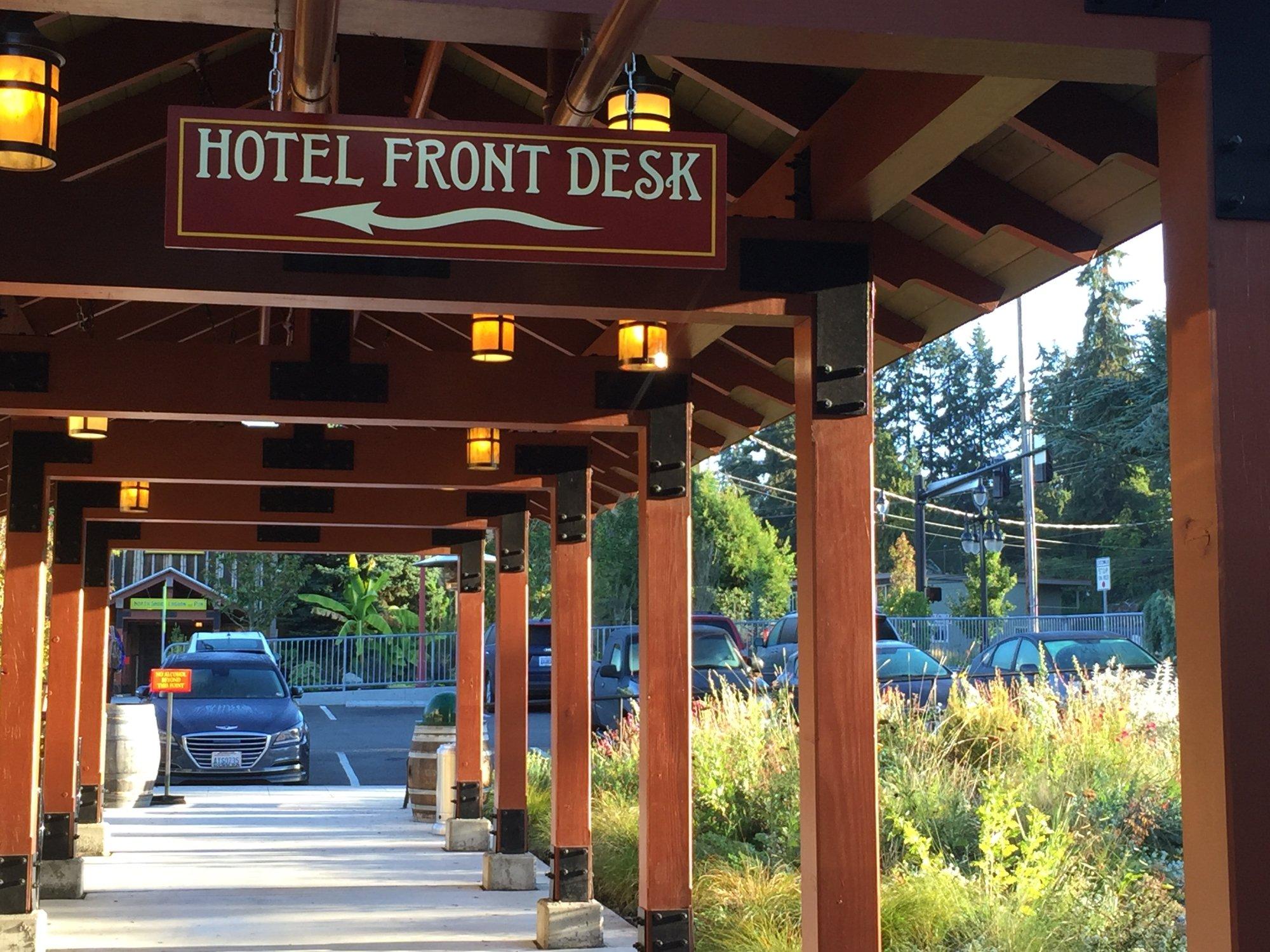 Mcmenamins Anderson School Hotel Bothell Exterior photo